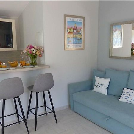 Charmante petite maison a l'éntrée de Saint Tropez Esterno foto