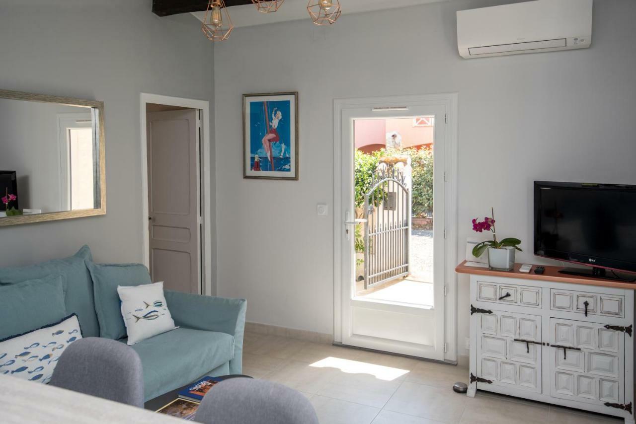 Charmante petite maison a l'éntrée de Saint Tropez Esterno foto