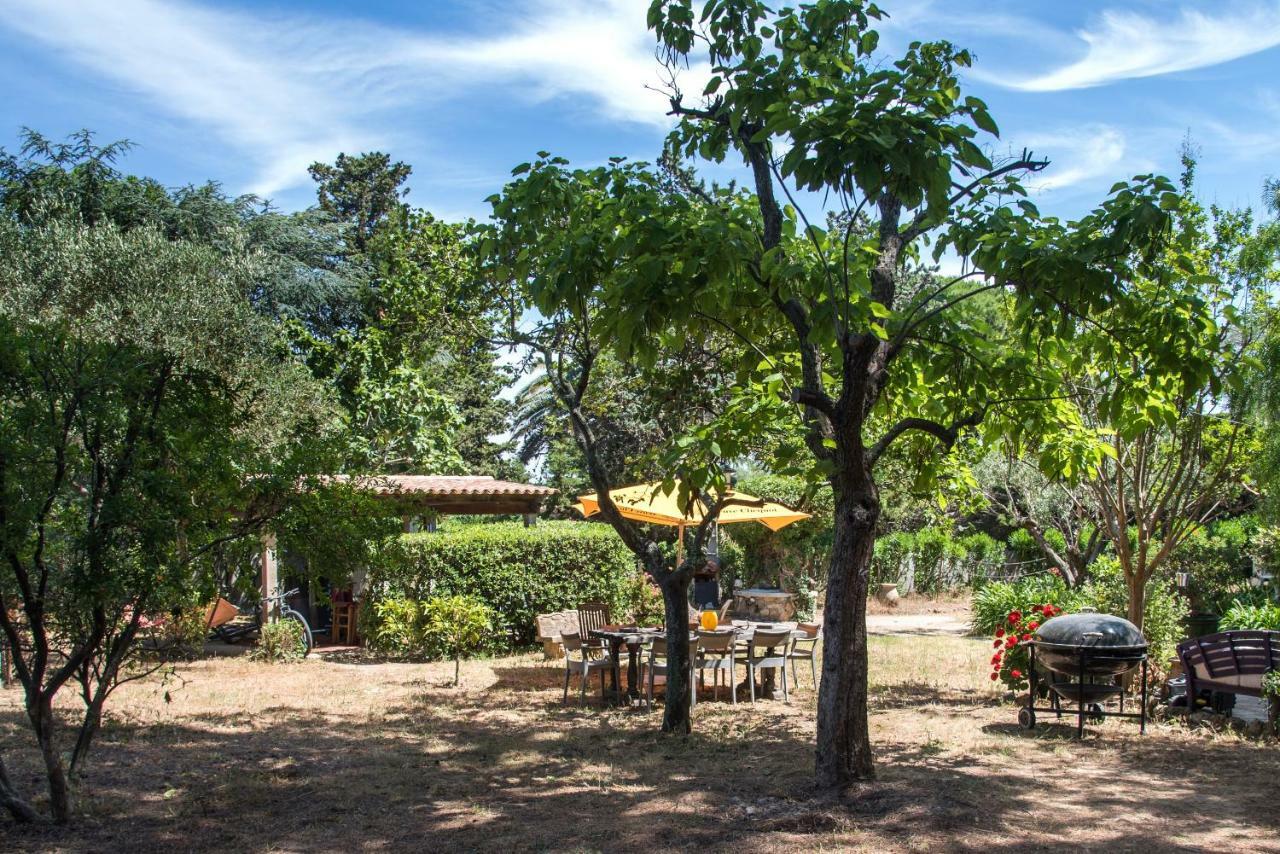 Charmante petite maison a l'éntrée de Saint Tropez Esterno foto